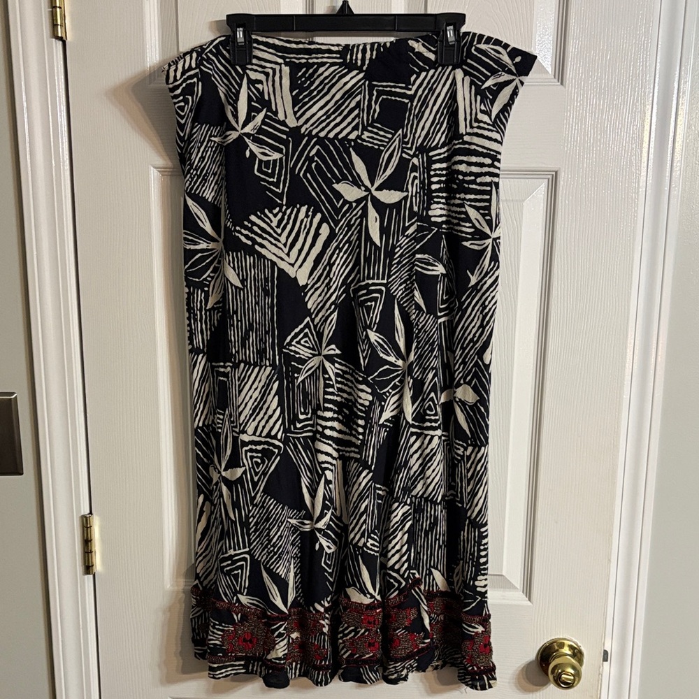Chico's Black and Cream Patterned Skirt with Contrast Trim and Beaded Bottom!